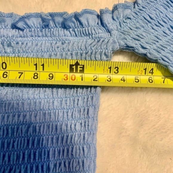 Crave Fame Crop Top Medium Pale Blue Short Sleeves Smocked Scalloped Hem - Picture 12 of 13